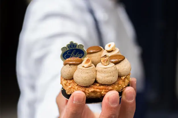 https://www.leboulangerparisien.com/wp-content/uploads/2021/01/best-pastry-shops-in-Paris-best-pastry-chefs-in-Paris.jpg.webp